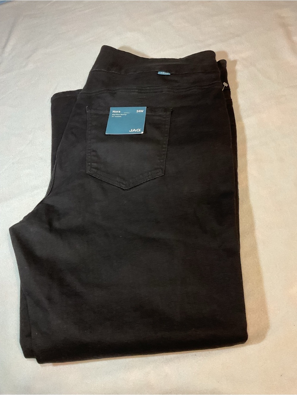 New Women’s JAG Nora MidRise Skinny Jeans. Black. 24W